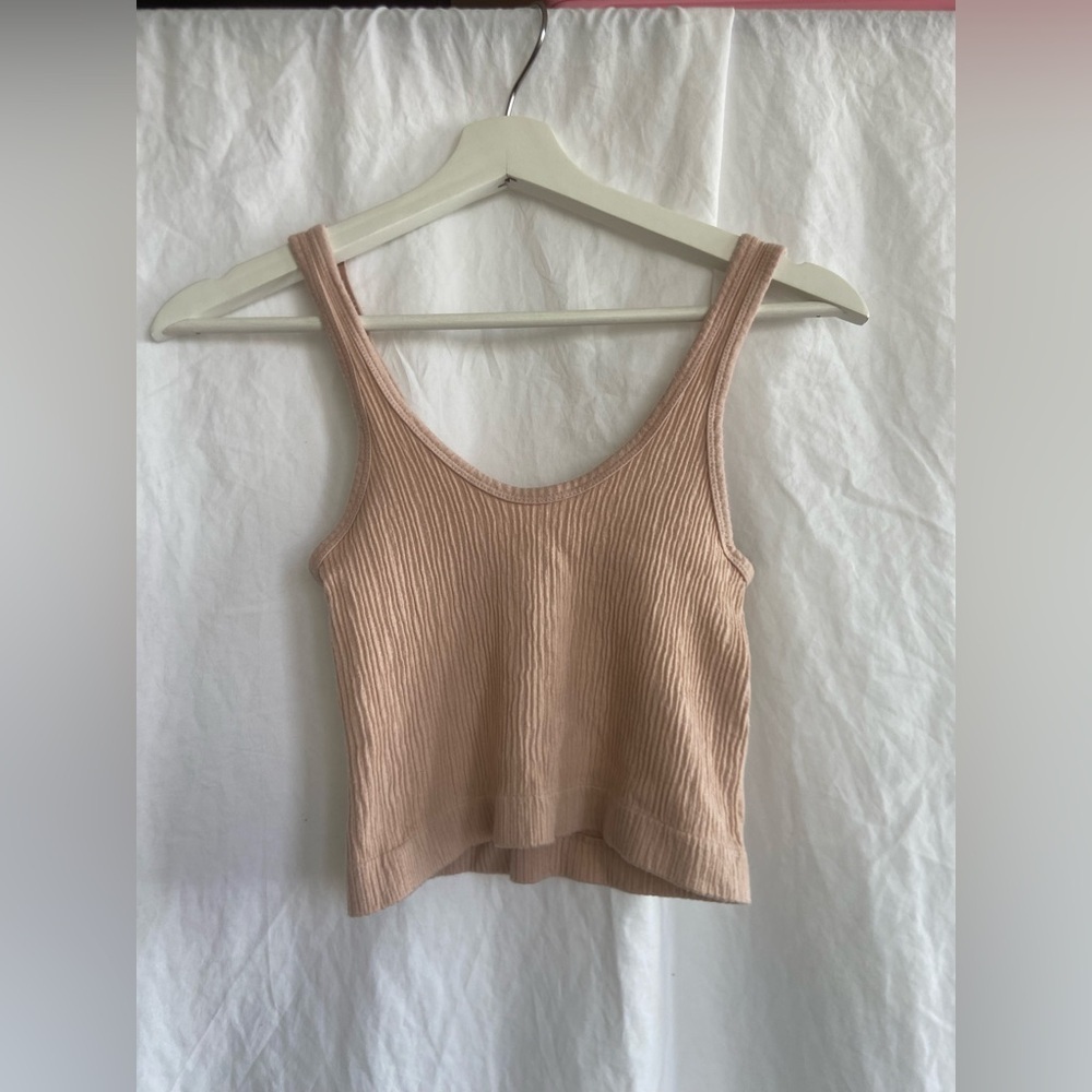 Urban Outfitters Out From Under Drew Seamless top Size Medium - Picture 6 of 11